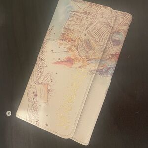 Hogwarts Themed Cream Wallet